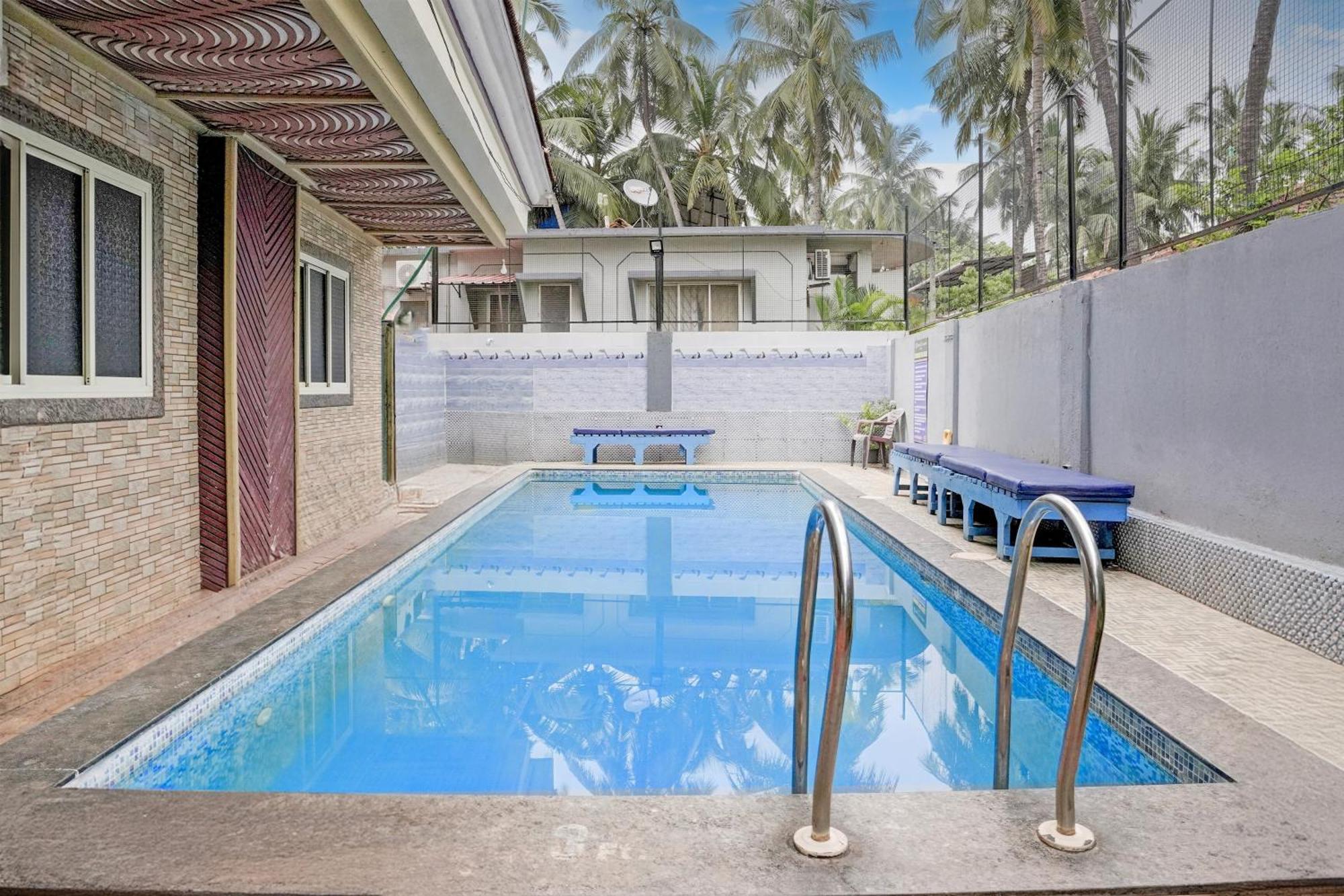 Super Townhouse Candolim Kültér fotó