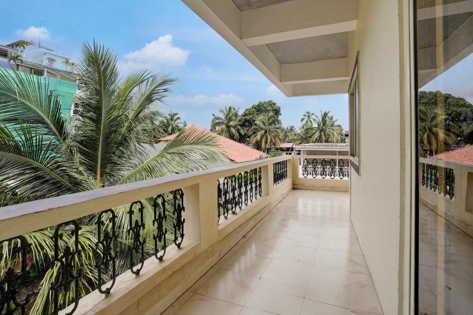 Super Townhouse Candolim Kültér fotó