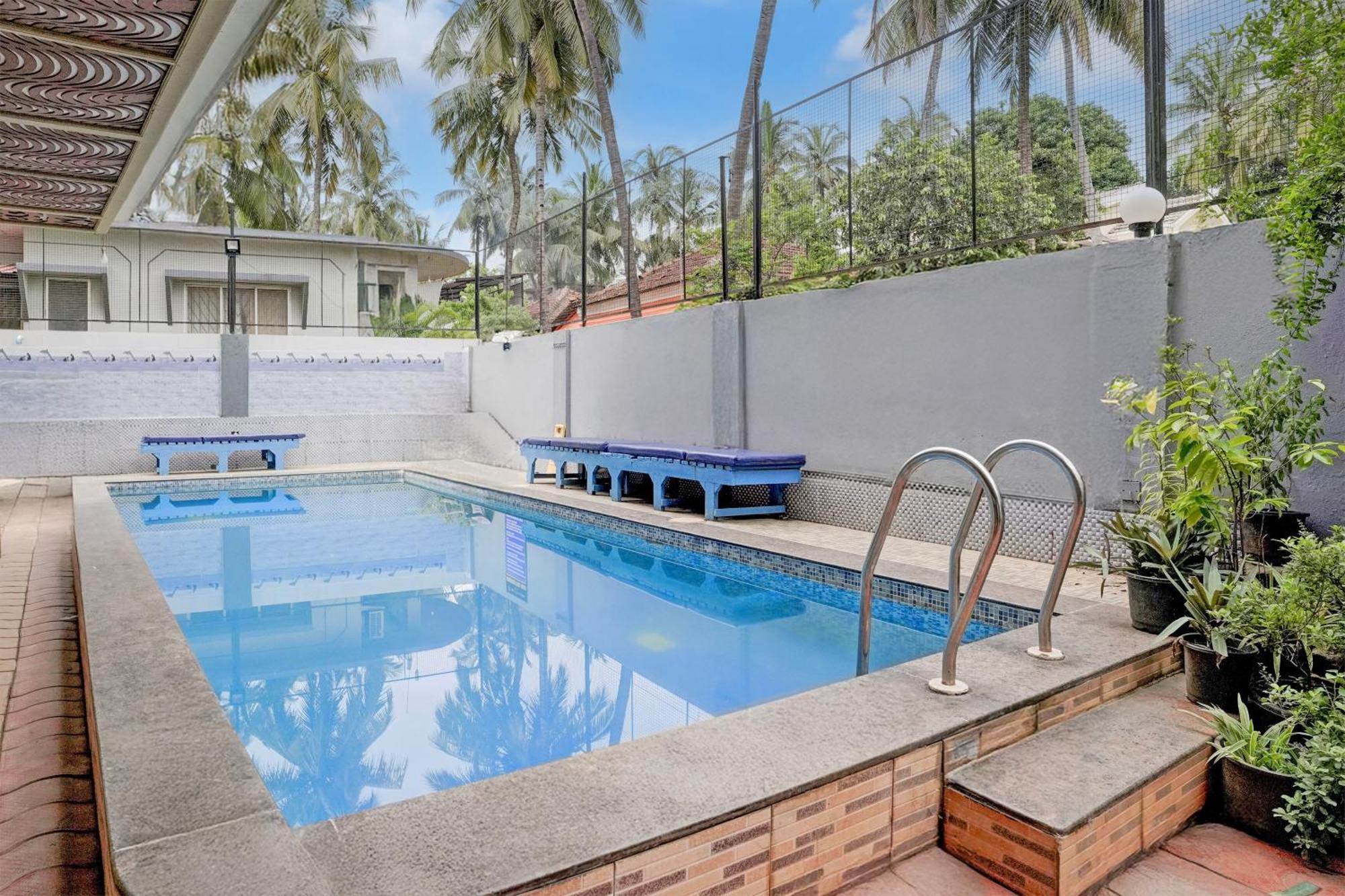 Super Townhouse Candolim Kültér fotó